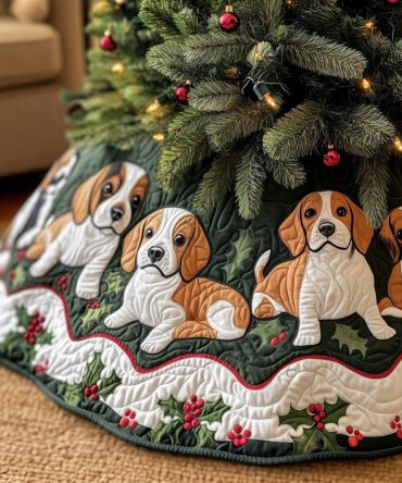 Custom Quilted Christmas Tree Skirt Featuring Playful Beagles & Holly Berries - Made-To-Order Holiday Pet Decor