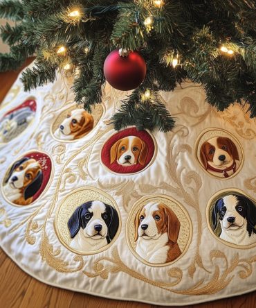 Beagle Portrait Medallions Christmas Tree Skirt - Personalized Pet Tree Collar, Handmade Made-To-Order Gift For Dog Owners
