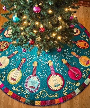 Joyful Banjo Christmas Tree Skirt — Rustic Musical Holiday Skirt, Custom Handmade For Music Lovers & Festive Farmhouse Homes