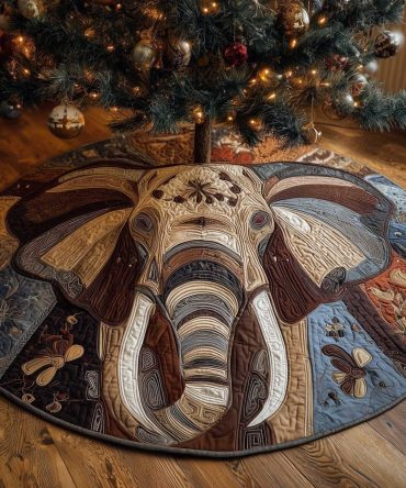 Cream Quilted Elephant Face Tree Skirt - Elegant Neutral Holiday Skirt, Soft Patchwork Design, Handcrafted, Made To Order