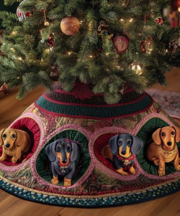 Rose Patch Dachshund Christmas Tree Skirt - Custom Handmade Tree Collar With Cute Dachshund Pups And Floral Patchwork, Made To Order