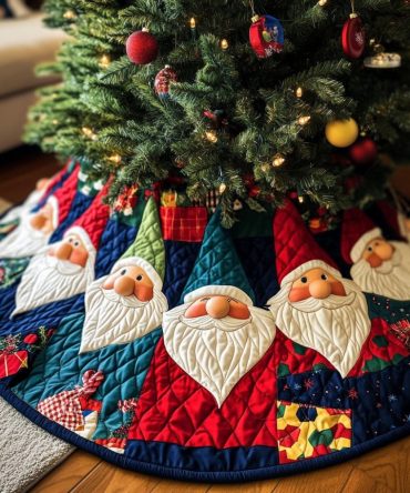 Gnome Circle Holiday Tree Skirt — Round Handmade Christmas Tree Collar, Charming Gnome Motifs, Custom Sizes & Gift Packaging Available