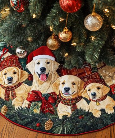 Golden Buddy Dog Lover Tree Skirt — Made-To-Order Pet-Friendly Holiday Base With Adorable Canine Motifs, Custom Sizes