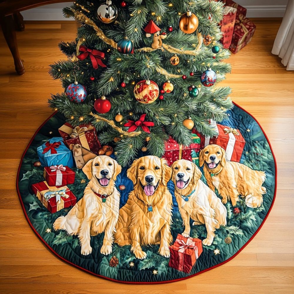 Personalized Golden Retriever 'Dream' Christmas Tree Skirt — Custom-Made Holiday Decor, Soft Velvet Finish, Ideal Dog Lover Present