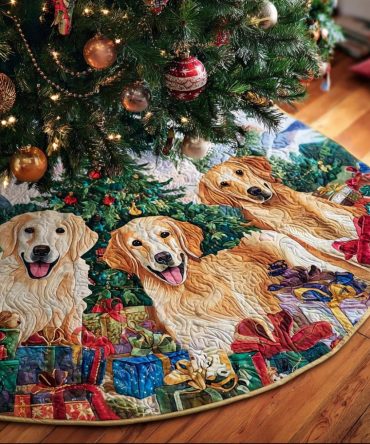 Golden Retriever 'Joy' Custom Tree Skirt — Festive Personalized Christmas Decor, Soft Fabric, Ideal Holiday Present For Dog Lovers