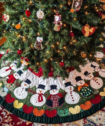 Heartfelt Snowmen Christmas Tree Skirt — Charming Handmade Snowman Skirt, Made-To-Order With Cozy Winter Accents And Personalization Options