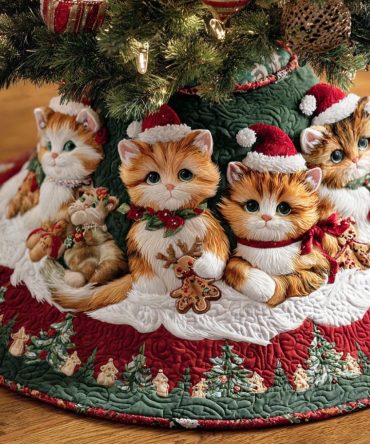 Custom Cat Christmas Tree Skirt - Personalized Holiday Tree Skirt For Cat Lovers, Plush Fabric, Gift-Ready Made-To-Order