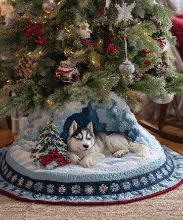 Husky Arctic Eve Tree Skirt — Elegant Arctic-Themed Christmas Skirt With Frosty Accents, Custom Sizes & Premium Materials, Made To Order
