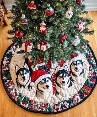 Husky Spirit Christmas Tree Skirt — Custom Alaskan Husky Holiday Tree Skirt, Handcrafted Winter-Themed Décor, Made-To-Order