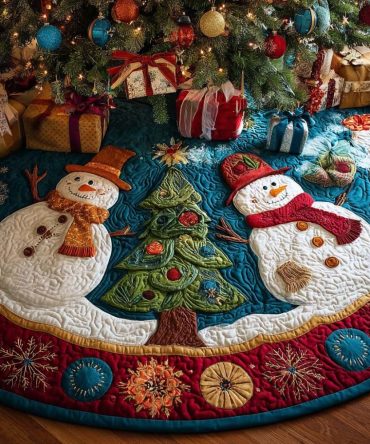 Icy Smile Holiday Tree Skirt - Cheerful Frosted Face Design, Custom Winter Christmas Tree Base, Soft Velvet, Cozy Seasonal Decor Gift