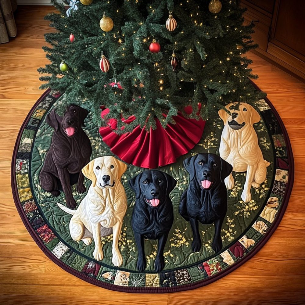Labs On The Green Patch Border Tree Skirt — Custom Made-To-Order Labrador Christmas Collar With Patch Border, Washable, Multiple Size Options