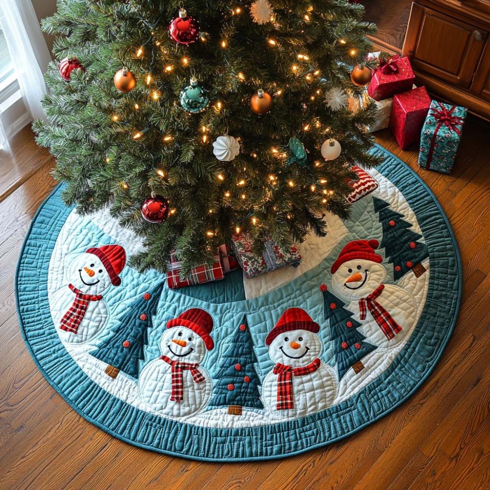 Handcrafted Melting Hearts Holiday Tree Skirt — Soft Velvet & Felt, Custom Made-To-Order Christmas Tree Mat, Cozy Gift