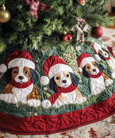 Personalized Merry Beagles Christmas Tree Skirt - Custom Holiday Tree Skirt Featuring Beagle Dog Design, Handmade, Giftable