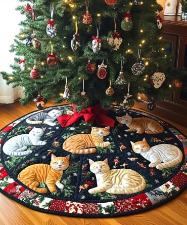 Catsmas Holiday Tree Skirt — Custom Cat-Themed Christmas Skirt, Handmade Feline Decor, Personalized Names & Gift-Ready Packaging