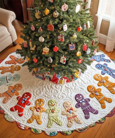 Merry Ginger Men Holiday Tree Skirt — Classic Gingerbread Man Christmas Skirt, Handmade Festive Design, Custom Sizes & Perfect Gift Boxed