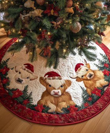 Moo Crew Farmhouse Holiday Tree Skirt — Handmade Cow Print & Farm Motif, Customizable, Durable Felt Christmas Skirt, Made-To-Order