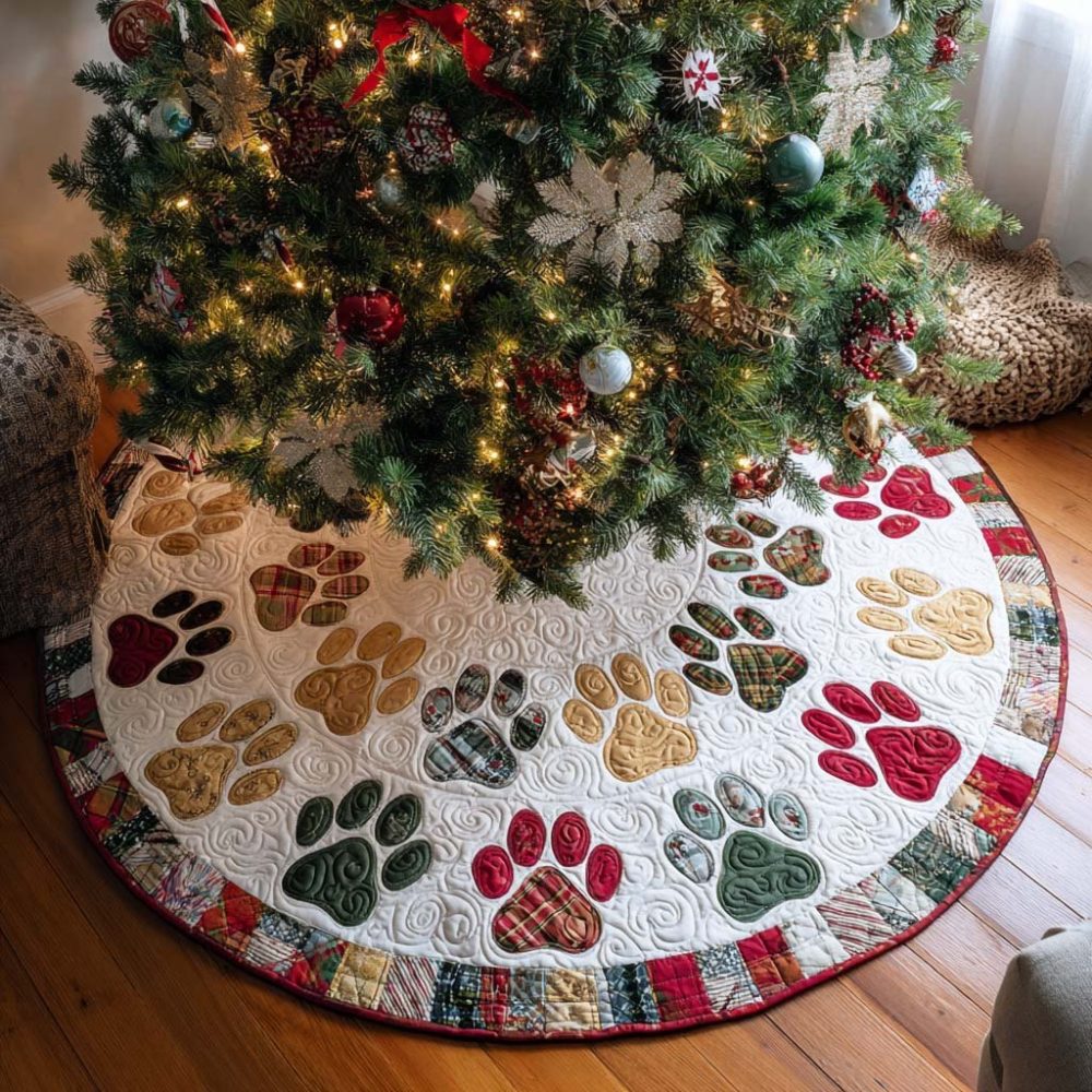 Plaid Paws Holiday Tree Skirt — Custom Plaid & Paw-Print Christmas Tree Skirt, Handcrafted Festive Dog Lover Decor
