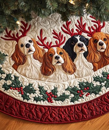 Regal Spaniel Slumber Tree Skirt — Cozy Dog-Themed Velvet Base With Sleeping Spaniel Motif, Handcrafted For Warm Holiday Vibes