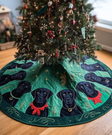 Snowy Nose Holiday Tree Skirt — Charming Winter Christmas Tree Skirt With Snowman & Nose Motif, Custom Handmade, Made To Order