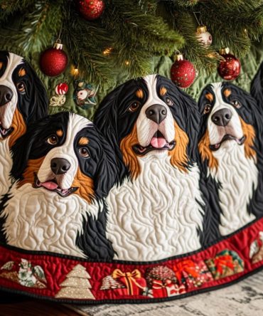 Handcrafted Swiss Alpine Christmas Tree Skirt — Custom Plush Holiday Tree Base Cover, Personalized Cozy Winter Décor