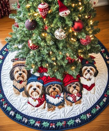 Yorkshire'S Magic Velvet & Faux-Fur Tree Skirt — Handmade Luxury Christmas Base, Custom Fit And Tailored Holiday Accent